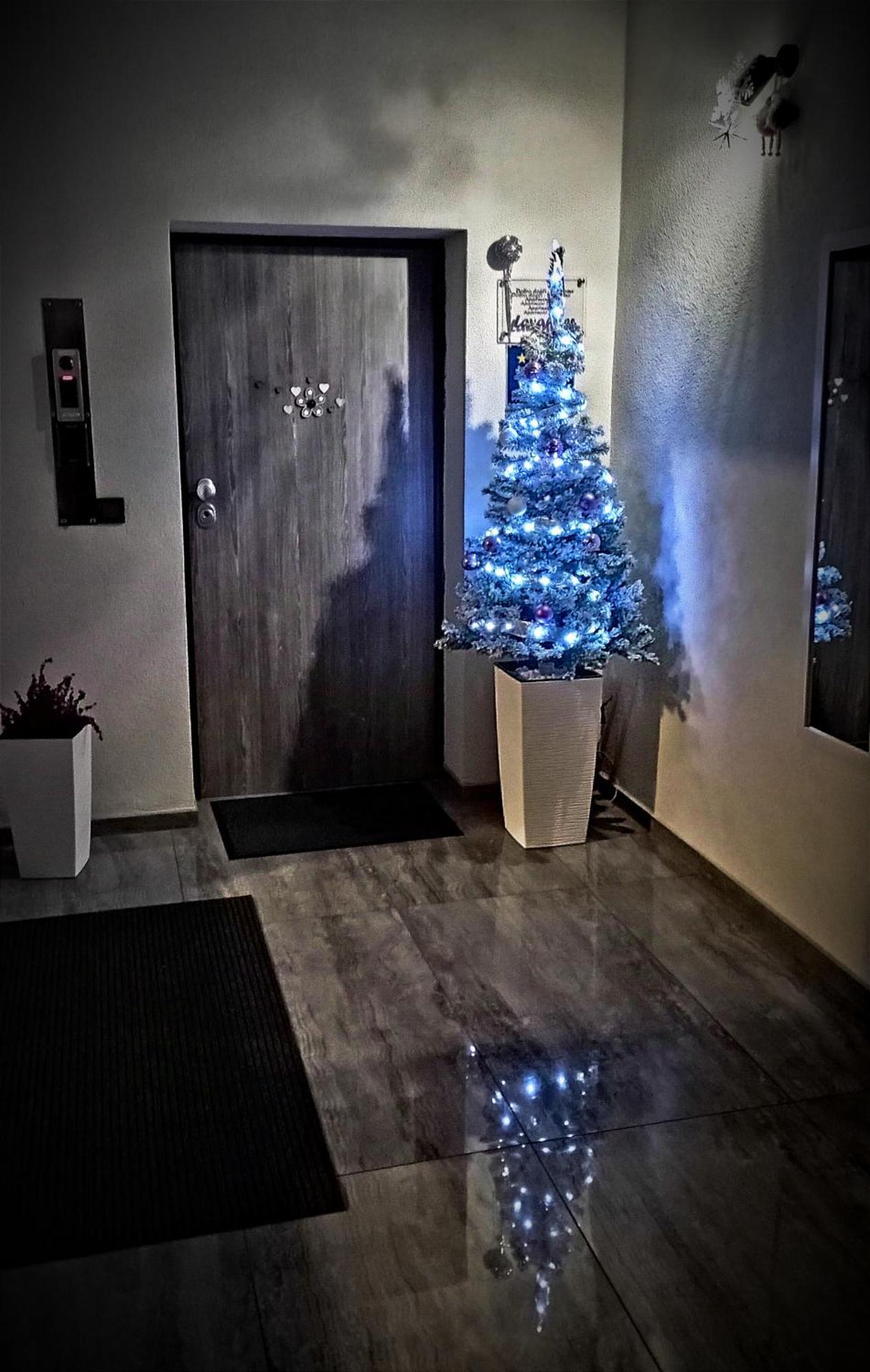 Apartmani Peyton Slavonski Brod Exterior foto